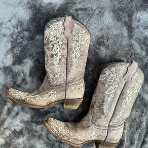 Corral Embroidered Western Cowboy Boots